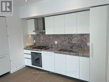 Toronto (Annex) condo for rent - 706 - 1315 BAY STREET 706