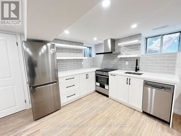 Toronto (Dovercourt-Wallace Emerson-Junction) apartment for rent - LOWER - 3 ROBLOCKE AVENUE Lower