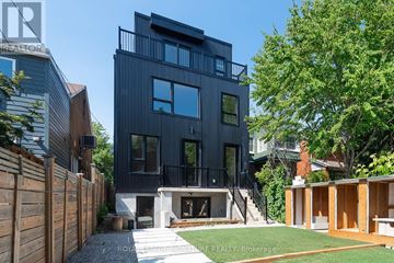 Toronto (Oakwood Village) multi-family for rent - 2 - 7 EARNSCLIFFE ROAD 2