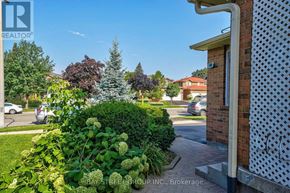 Vaughan (Maple) apartment for rent - ROOM A - 169 KILLIAN ROAD Room A