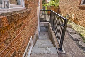 Vaughan (Maple) apartment for rent - ROOM A - 169 KILLIAN ROAD Room A