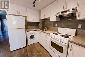 Toronto (The Beaches) apartment for rent - 2 - 258 KENILWORTH AVENUE 2