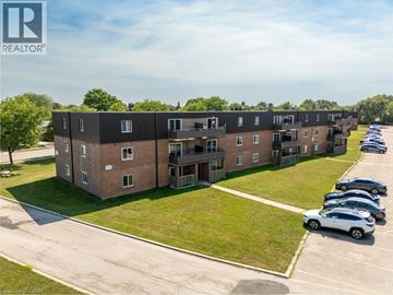 London apartment for rent - 390 ADMIRAL Drive Unit# 112 112