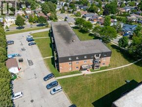 London apartment for rent - 390 ADMIRAL Drive Unit# 112 112