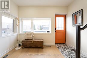 Toronto (Greenwood-Coxwell) apartment for rent - 7 CRAVEN ROAD