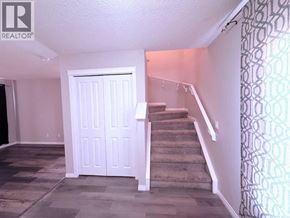 Calgary apartment for rent - 952 Taradale Drive NE