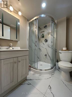 Toronto (Bayview Woods-Steeles) apartment for rent - SUITE A - 62 BANSTOCK DR DRIVE Suite A