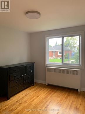 Ottawa triplex for rent - 3 - 96 ONTARIO STREET 3