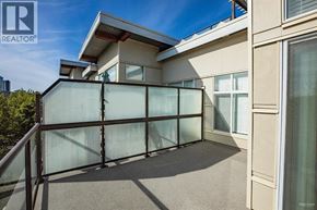 Vancouver apartment for rent - A glass railing on a balcony of a house.