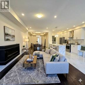 East Gwillimbury (Holland Landing) townhouse for rent - 321 SILK TWIST DRIVE