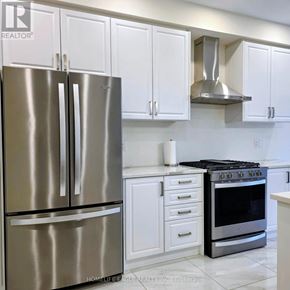East Gwillimbury (Holland Landing) townhouse for rent - 321 SILK TWIST DRIVE