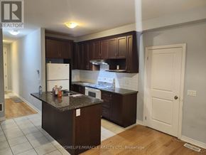Brampton (Brampton West) townhouse for rent - 12 PEARMAN CRESCENT