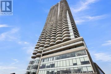 Ottawa condo for rent - 902 - 805 CARLING AVENUE 902