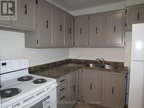 Mississauga (Clarkson) townhouse for rent - 213 - 2001 BONNYMEDE DRIVE 213