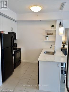 Burlington (Uptown) condo for rent - 206 - 5010 CORPORATE DRIVE 206