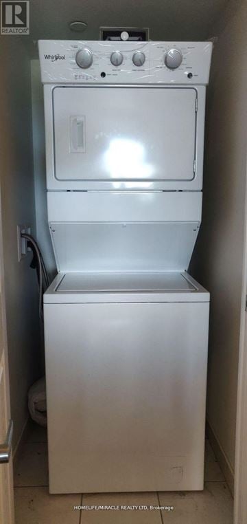 Milton (Tm Timberlea) condo for rent - A white oven and dishwasher in a small kitchen.