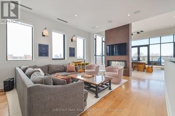 Toronto (Palmerston-Little Italy) condo for rent - PH2 - 540 COLLEGE STREET PH2
