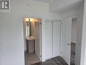 Toronto (Clairlea-Birchmount) condo for rent - A bathroom with a sink, mirror, and medicine cabinet.