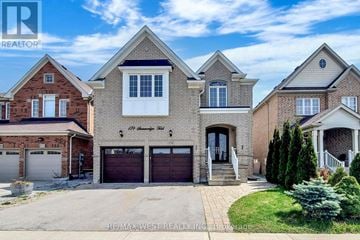 Bradford West Gwillimbury (Bradford) apartment for rent - A large house with a garage is for sale.