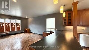 London South (South E) apartment for rent - 2 ERIE AVENUE