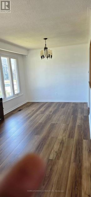 Toronto (Wexford-Maryvale) apartment for rent - 46 CAVEHILL CRESCENT