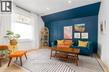 London East (East B) triplex for rent - 3 - 304 OXFORD STREET E 3