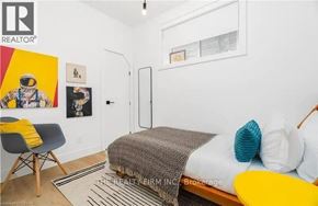London East (East B) triplex for rent - 3 - 304 OXFORD STREET E 3