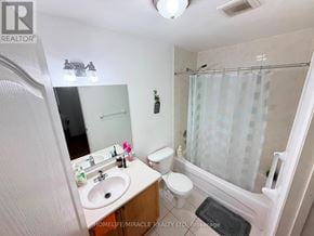 Brampton (Fletcher's Meadow) apartment for rent - 9 FARTHINGALE CRESCENT