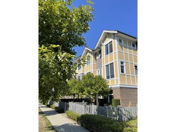 Surrey townhouse for rent - 9817 161A STREET