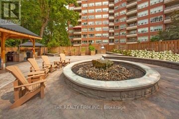 London South (South F) condo for rent - 209 - 10 BEECHWOOD PLACE 209