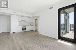 Toronto (Thorncliffe Park) condo for rent - A sign on a glass door reads "NO ACCESS".