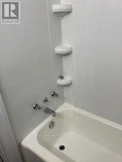 Hamilton (Stipley) triplex for rent - 1 - 33 SENATOR AVENUE 1