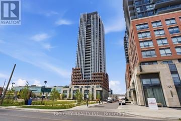 Toronto (Thorncliffe Park) condo for rent - 902 - 25 FREDERICK TODD WAY 902