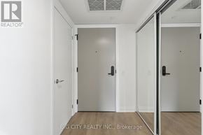 Toronto (Thorncliffe Park) condo for rent - 902 - 25 FREDERICK TODD WAY 902