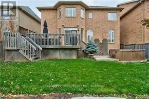 Oakville (Br Bronte) apartment for rent - 170 TAWNY CRESCENT