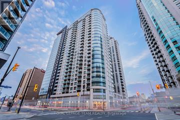 Ottawa condo for rent - 1002 - 242 RIDEAU STREET 1002