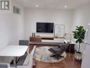 Toronto (Pleasant View) apartment for rent - UNIT B - 2646 VICTORIA PARK AVENUE Unit B