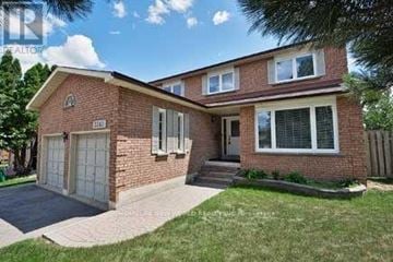 Mississauga (Erin Mills) apartment for rent - ENSUITE BEDROOM - 3361 SANDERLING CRESCENT