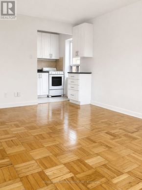 Toronto (Lawrence Park South) condo for rent - 205 - 2770 YONGE STREET 205