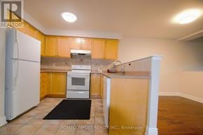 Richmond Hill (Oak Ridges) apartment for rent - 28 DEERWOOD CRESCENT