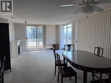 Burnaby apartment for rent - A dining room with a table and chairs.