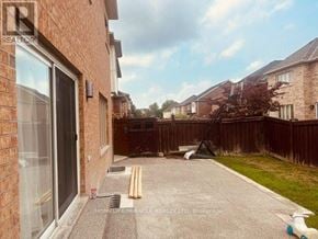 Brampton (Bram East) apartment for rent - UPPER LEVEL - 3 LINDYFALLS DRIVE