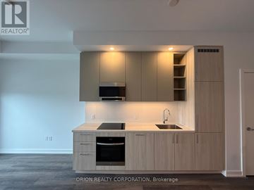 Vaughan (Vaughan Corporate Centre) condo for rent - 305 - 21 MEADOWDALE ROAD 305