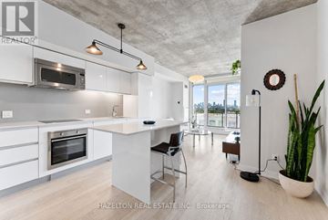 Toronto (Little Portugal) condo for rent - 825 - 20 MINOWAN MIIKAN LANE 825
