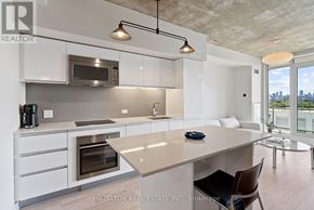 Toronto (Little Portugal) condo for rent - 825 - 20 MINOWAN MIIKAN LANE 825