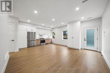 Toronto (Trinity-Bellwoods) apartment for rent - LANEWAY UPPER - 131 DOVERCOURT ROAD
