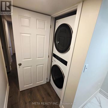 Oshawa (Central) apartment for rent - LOWER - 296 FESTHUBERT STREET E lower