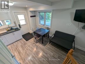 Ottawa duplex for rent - B - 222 BLACKBURN AVENUE B