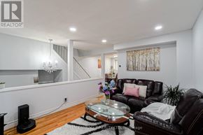 Brampton (Central Park) townhouse for rent - 30 HOSKINS SQUARE