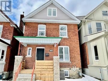 Toronto (Corso Italia-Davenport) apartment for rent - MAIN - 20 ST CLAIR GARDENS Main